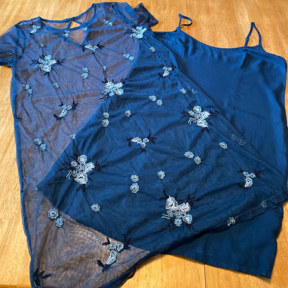 Hollister top